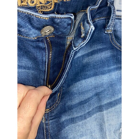 Arizona Jeans Distressed Juniors Size 19 Denim Blue Jean Shorts - Picture 6 of 8